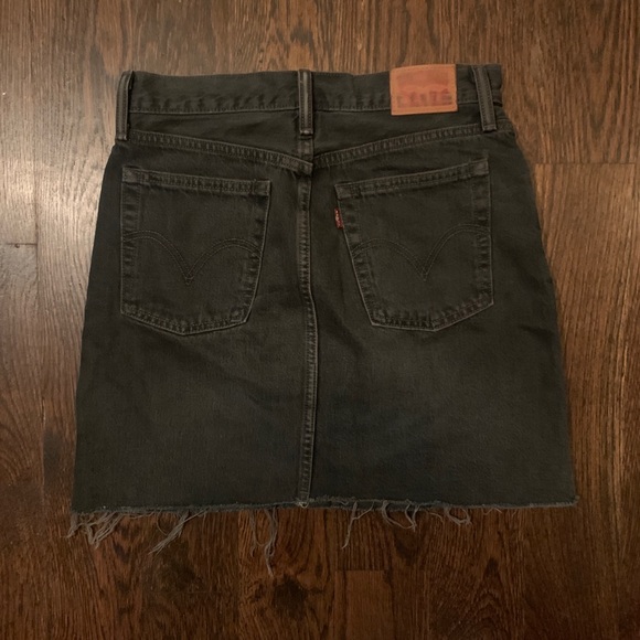 Levi’s Denim Skirt - Picture 3 of 4